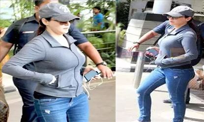 बॉलीवुड की डिंपल गर्ल ने ब्लू जींस में शेयर की बेहद आकर्षक तस्वीर, दिखाया बोल्ड अंदाज